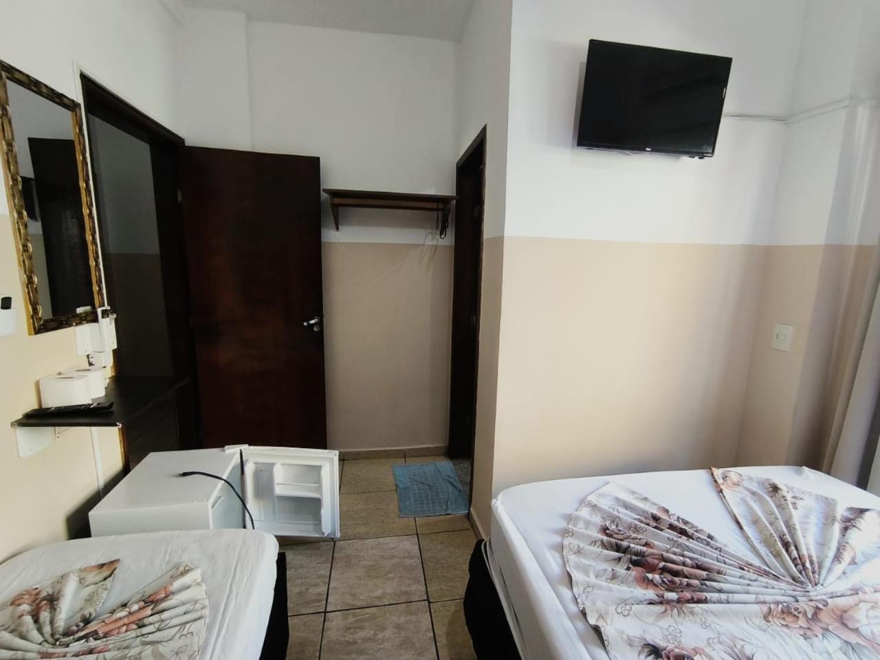 Hotel Mae Rainha Апаресіда Екстер'єр фото